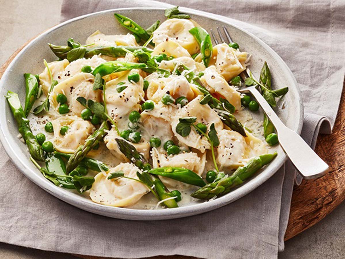 Creamy chicken Alfredo pasta tossed in a rich parmesan cream sauce.