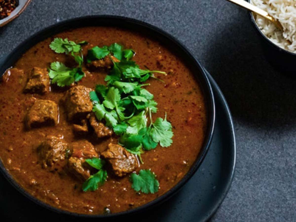 A rich, fiery hot and spicy Indian lamb vindaloo curry gravy stew.
